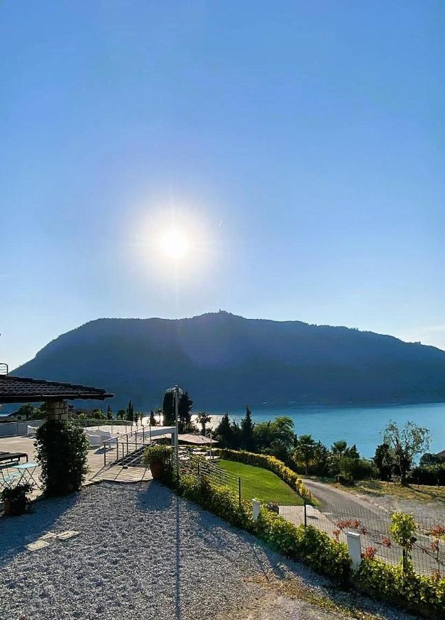 Vela Di Soleville Camere Con E Senza Vista Lago Con Ristorante & Pizzeria Sale Marasino Zewnętrze zdjęcie