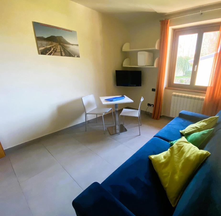 Vela Di Soleville Camere Con E Senza Vista Lago Con Ristorante & Pizzeria Sale Marasino Zewnętrze zdjęcie